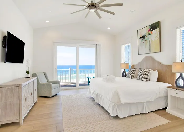 Seaside West 12 Bdrm, 115 Bath, Private Pools, Sleeps 36 Holiday home