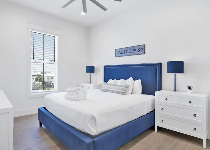 Seaside West 12 Bdrm, 115 Bath, Private Pools, Sleeps 36