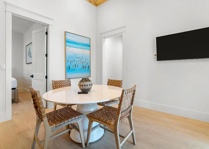 Seaside West 12 Bdrm, 115 Bath, Private Pools, Sleeps 36 *